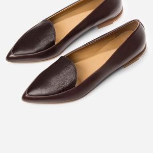 Everlane modern point flat